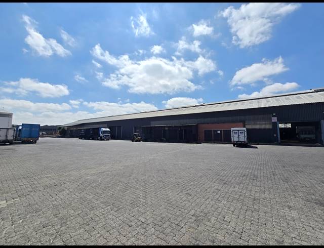 14,150M² FACTORY TO LET IN TUNNEY